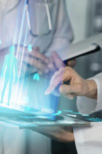 close-up-people-wearing-lab-coats (1)-min close-up-people-wearing-lab-coats (1)-min